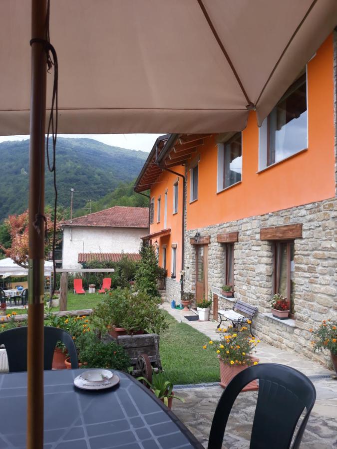 Ca D' Fefi Bed & Breakfast Gorzegno Bagian luar foto