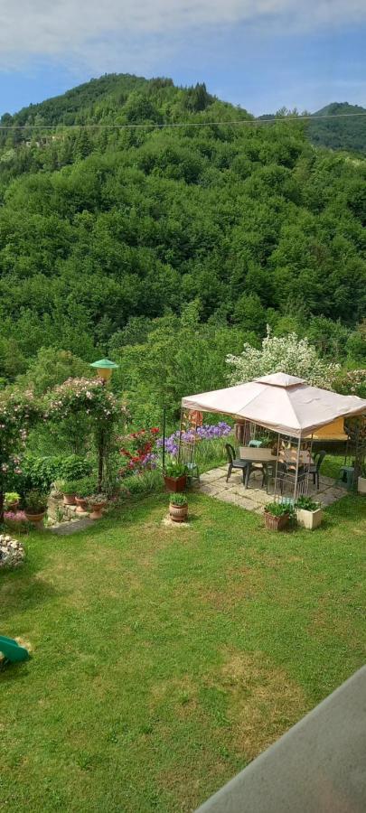 Ca D' Fefi Bed & Breakfast Gorzegno Bagian luar foto