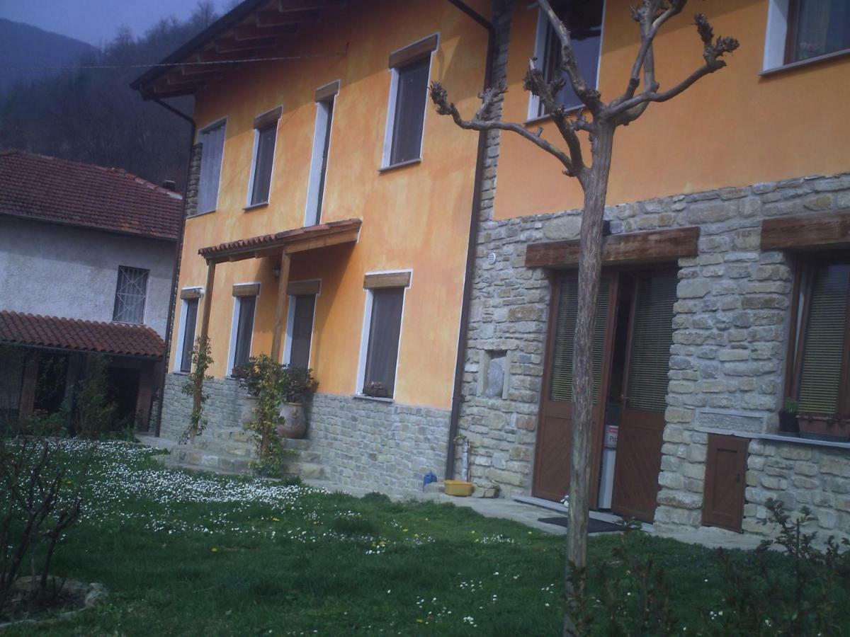 Ca D' Fefi Bed & Breakfast Gorzegno Bagian luar foto