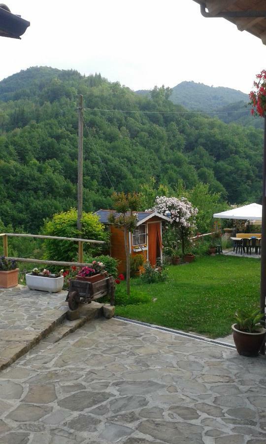 Ca D' Fefi Bed & Breakfast Gorzegno Bagian luar foto